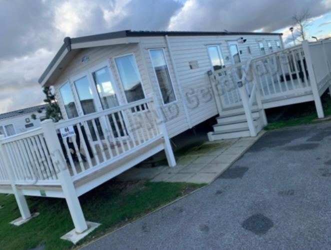 Jems Hot-Tub Getaways 8 Berth At Tattershall Lakes 外观 照片